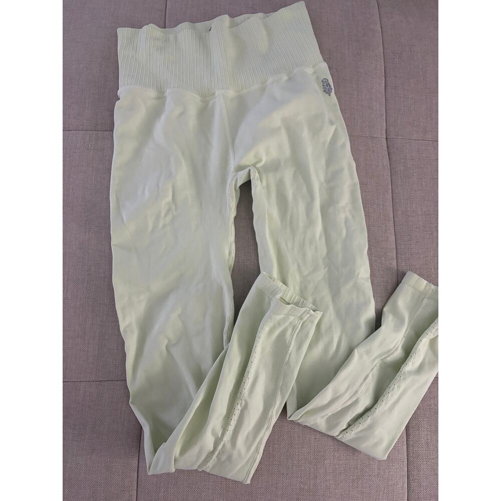 FP MOVEMENT || HighRise 7/8 Good Karma Legging in Whipped Lime